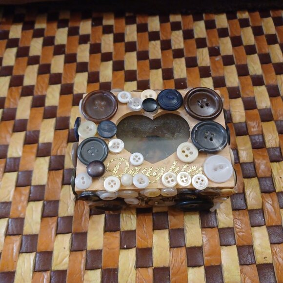 Vintage Button Box ~ Trinket Box ~ Button Collectors - Picture 4 of 4